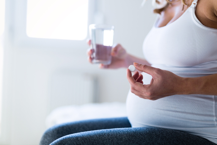 Ácido fólico para el embarazo. Para qué sirve y cuál tomar