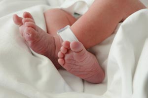 Cuáles son los primeros cuidados médicos del bebé - Natalben