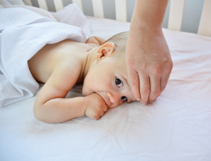 Cómo cuidar la delicada piel de tu bebé recién nacido Salus y Enfermeras a  Domicilio